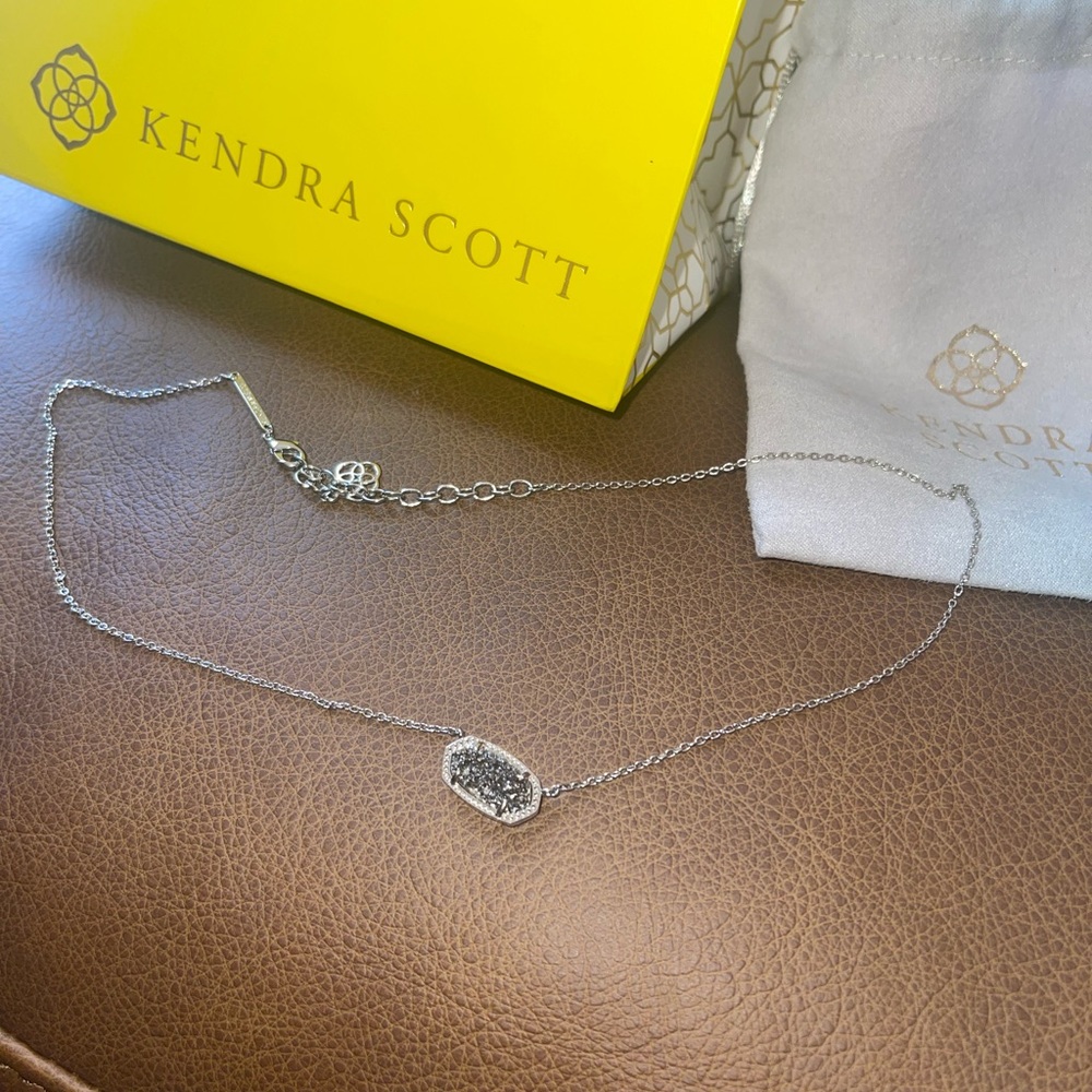 Kendra Scott Elisa Silver Pendant Necklace in Platinum Drusy 15-17”